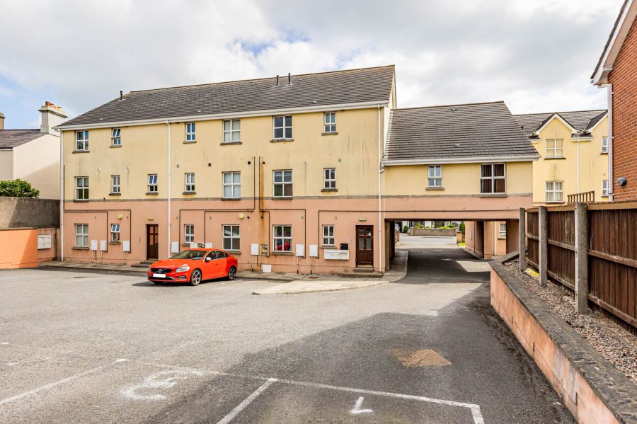 7 Saintfield Mews