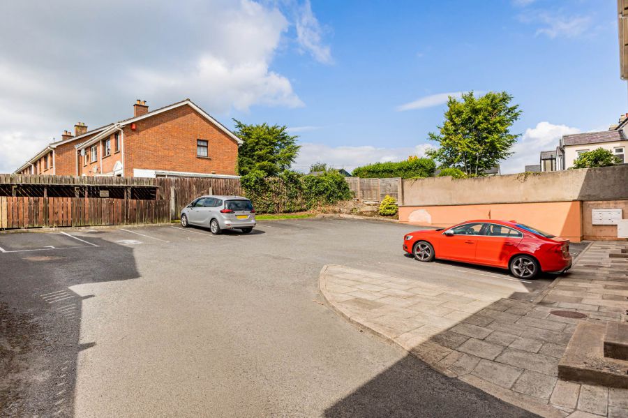 7 Saintfield Mews