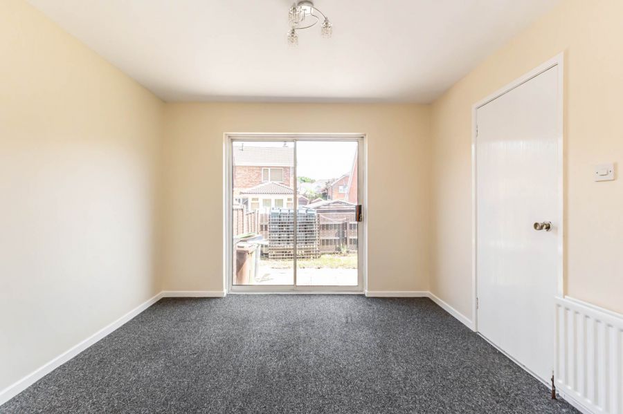 4 Moorland Park