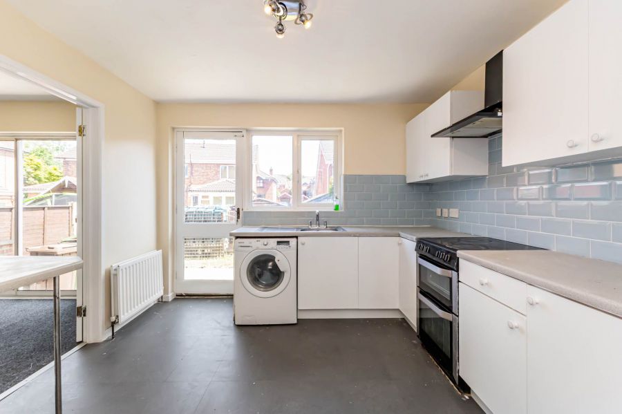 4 Moorland Park