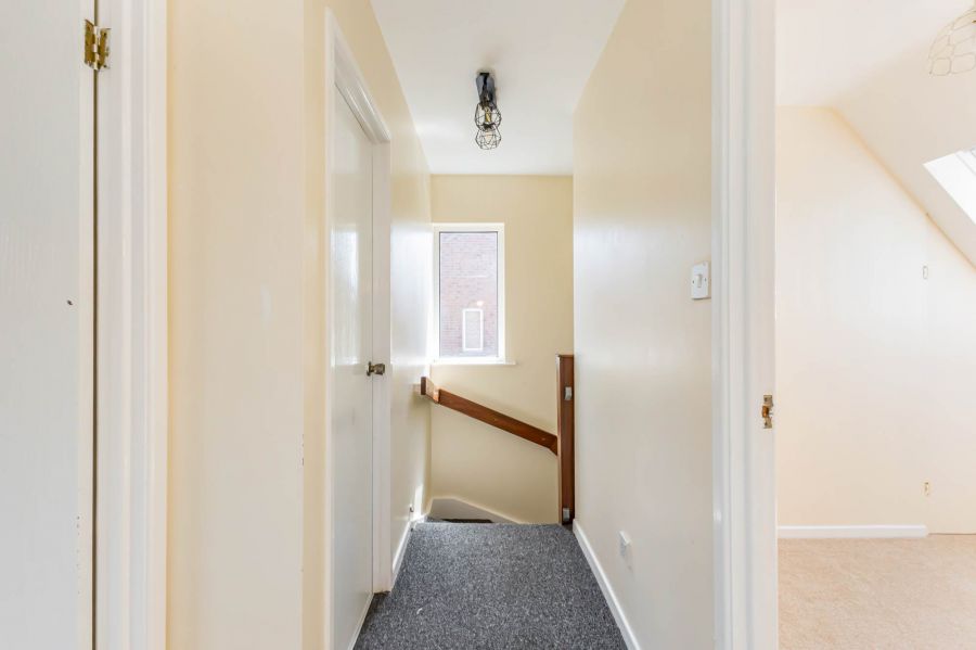 4 Moorland Park