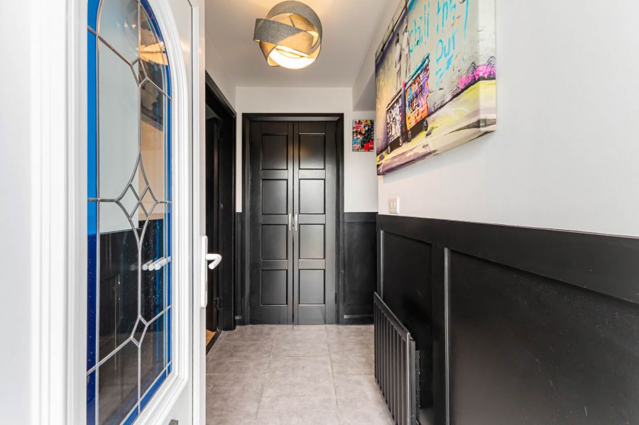 11 Camlin Gardens