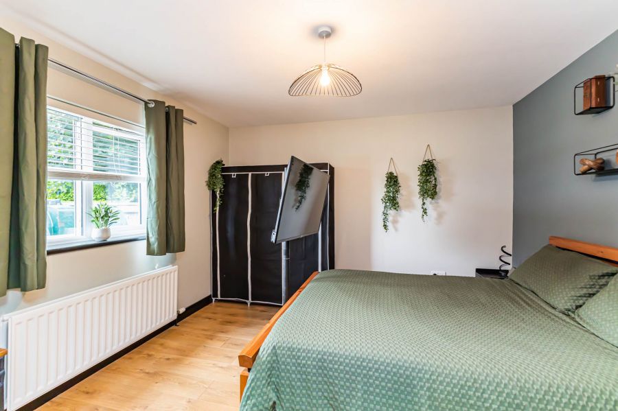 11 Camlin Gardens