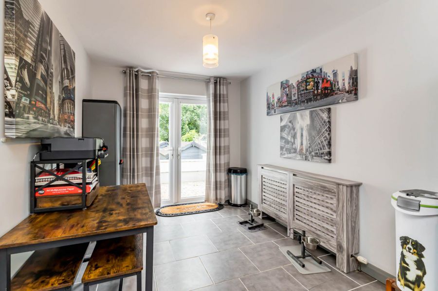 11 Camlin Gardens