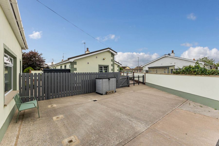 11 Camlin Gardens