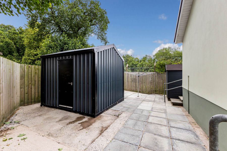 11 Camlin Gardens