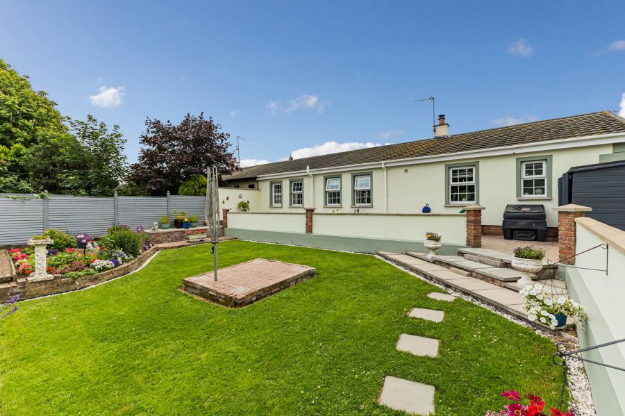 11 Camlin Gardens