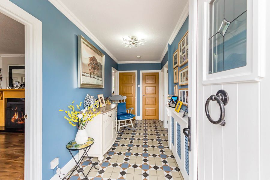 11 Camlin Gardens