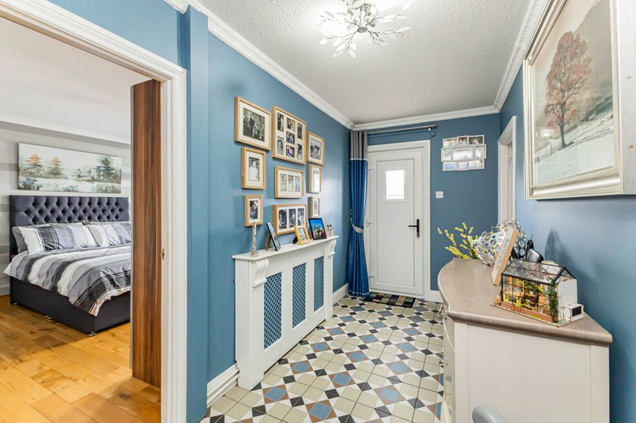 11 Camlin Gardens