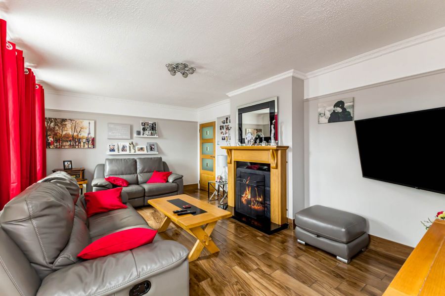 11 Camlin Gardens