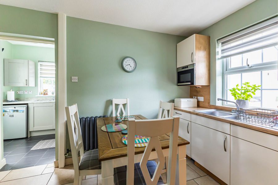 11 Camlin Gardens