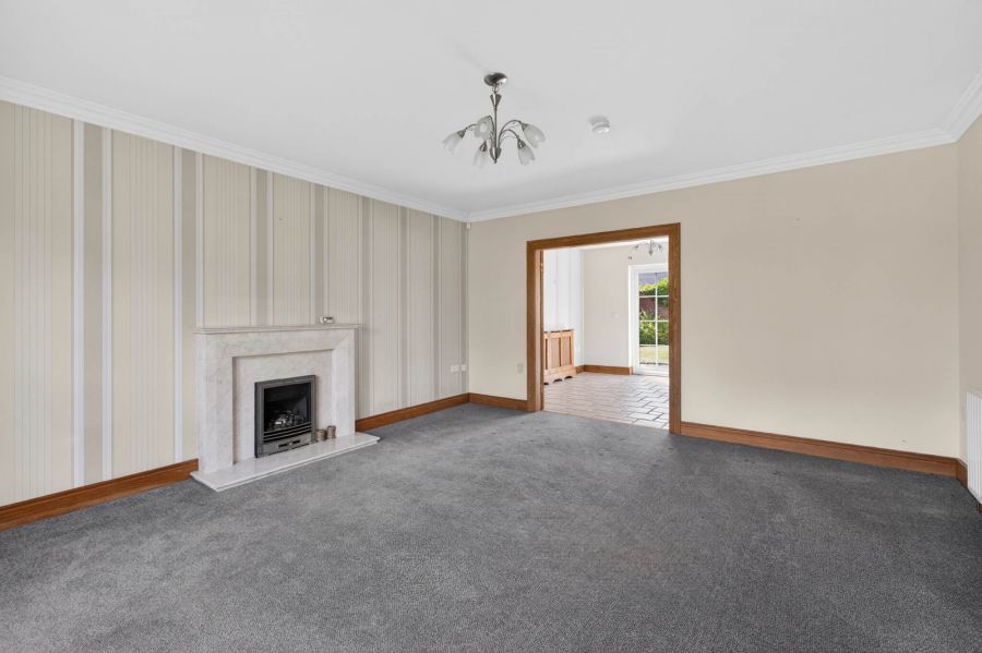 28 Clonmore Manor