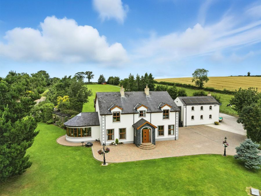 11 Forthill Road, dromore, BT25 1RF