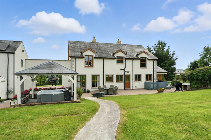 11 Forthill Road