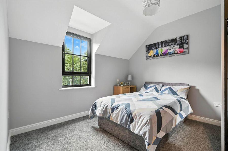 Apt 52 Sir Richard Wallace Walk