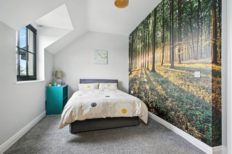 Apt 52 Sir Richard Wallace Walk