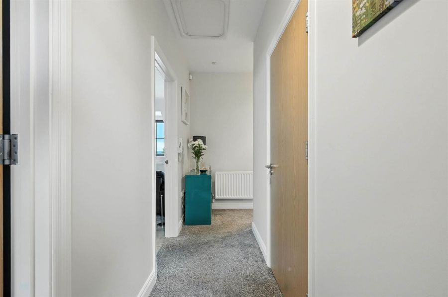 Apt 52 Sir Richard Wallace Walk