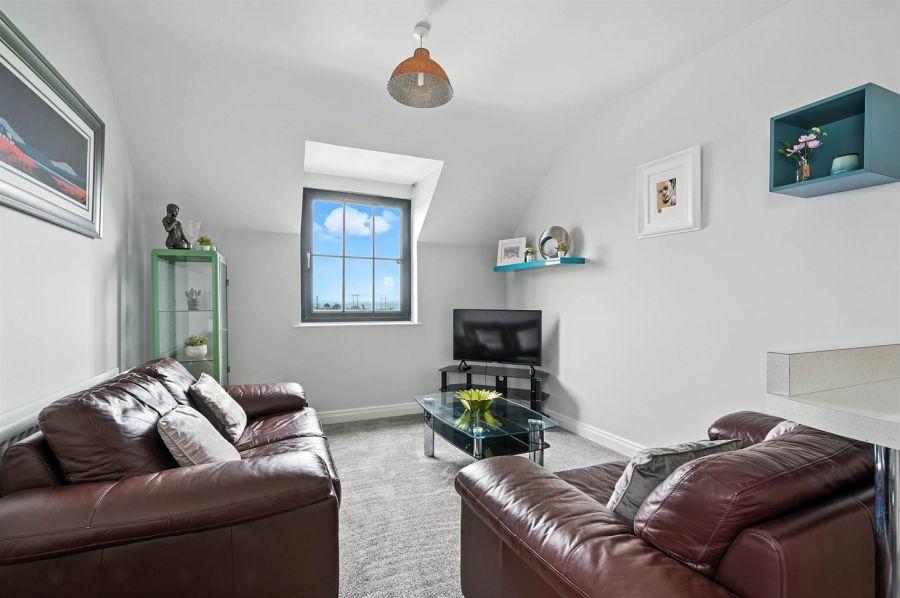 Apt 52 Sir Richard Wallace Walk