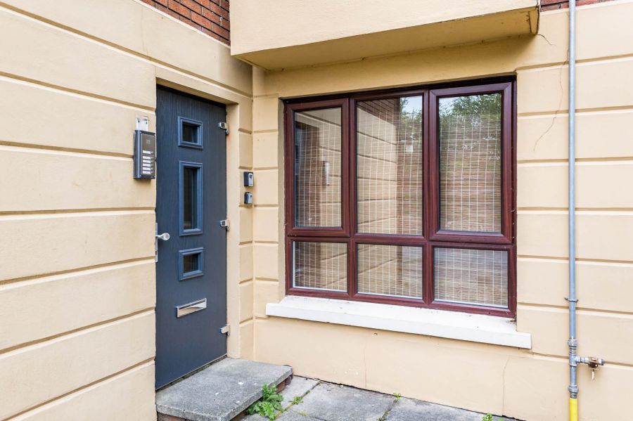 11 Waverley Court