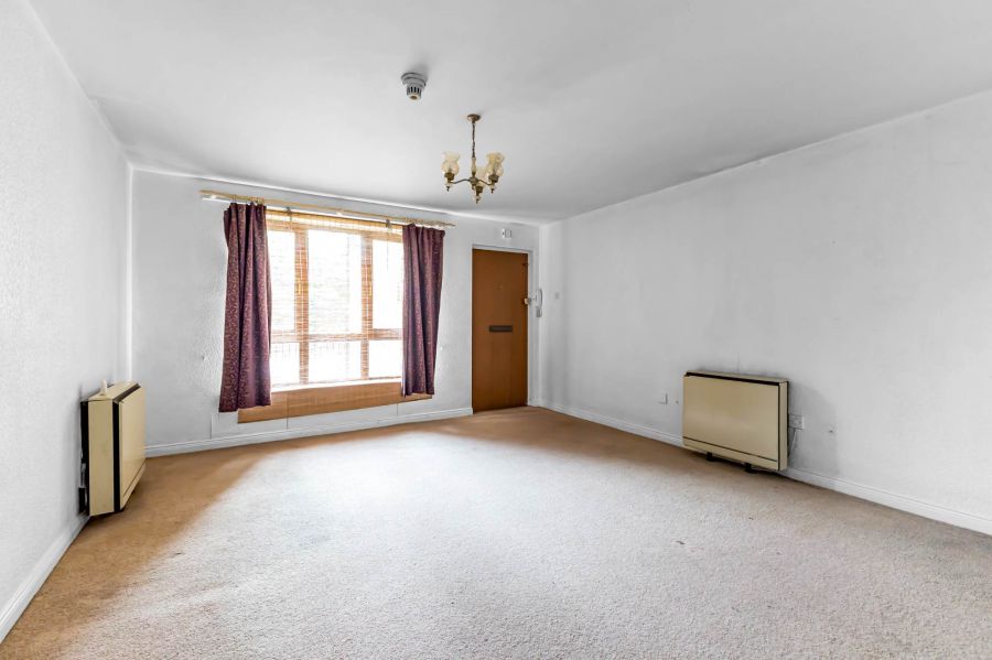 11 Waverley Court
