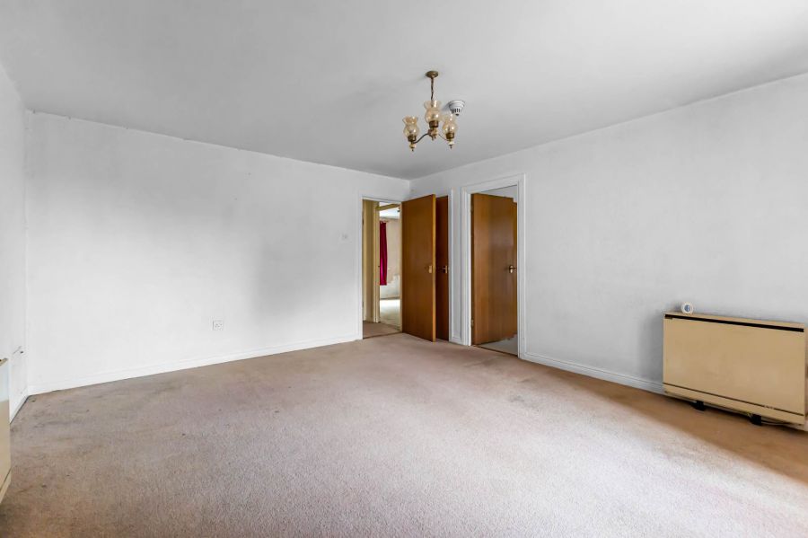 11 Waverley Court
