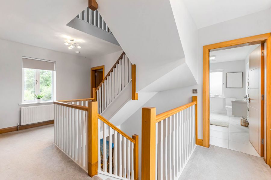 3 Charlottes Court