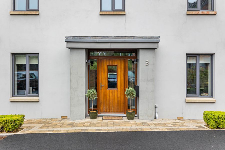 3 Charlottes Court
