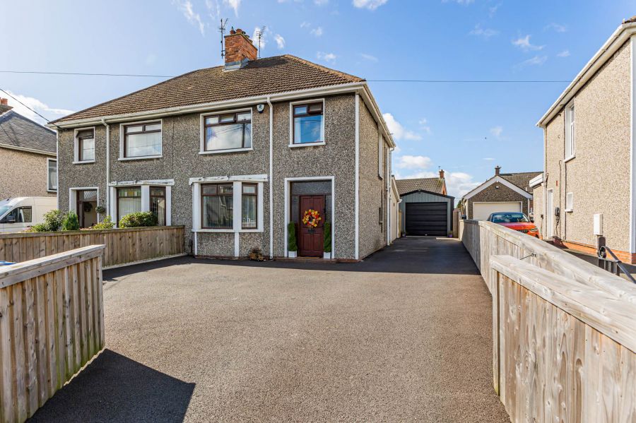 27 Causeway End Road