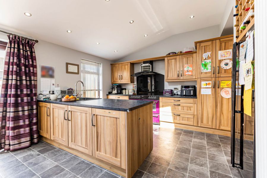 27 Causeway End Road 27 Causeway End Road