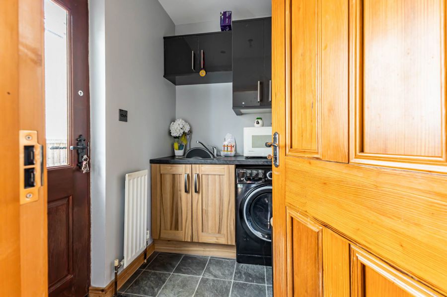 27 Causeway End Road 27 Causeway End Road