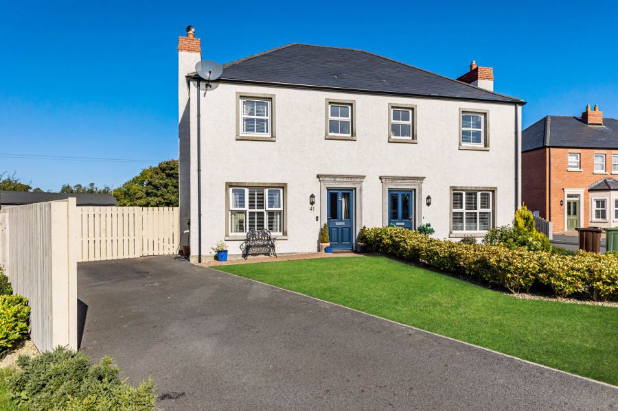 41 Anahilt Gate, Hillsborough, BT26 6GJ