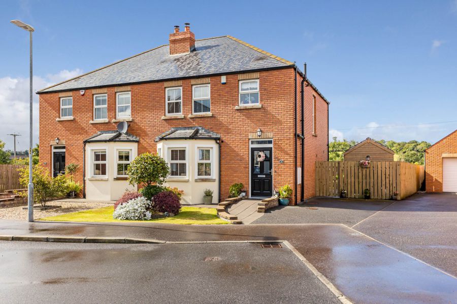 54 Anahilt Gate, Hillsborough, BT26 6GJ