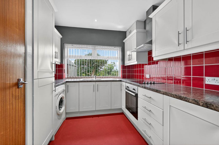 5 Howe Road