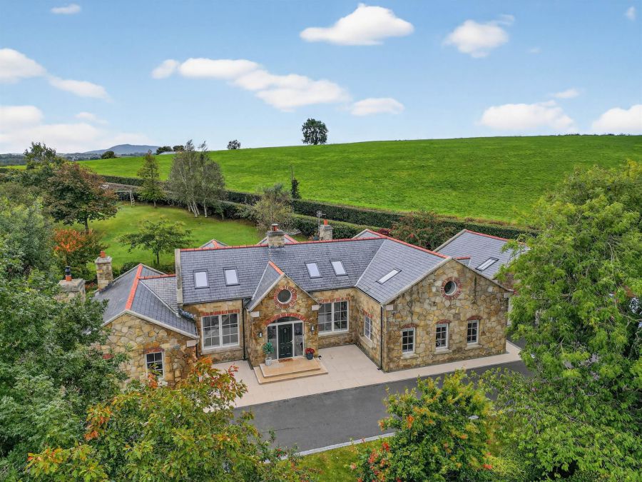 Loughaghrey Lodge, 7 Loughaghrey Road