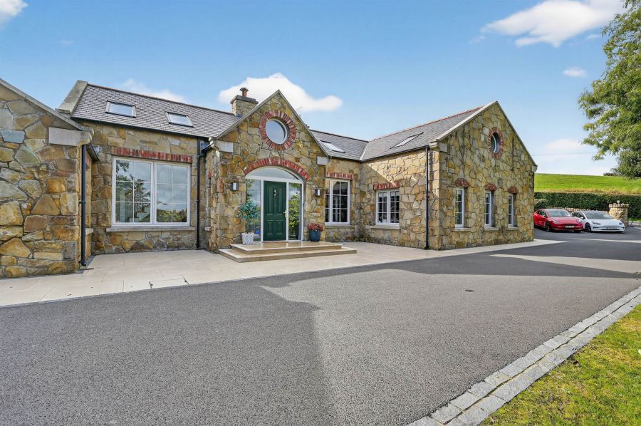 Loughaghrey Lodge, 7 Loughaghrey Road