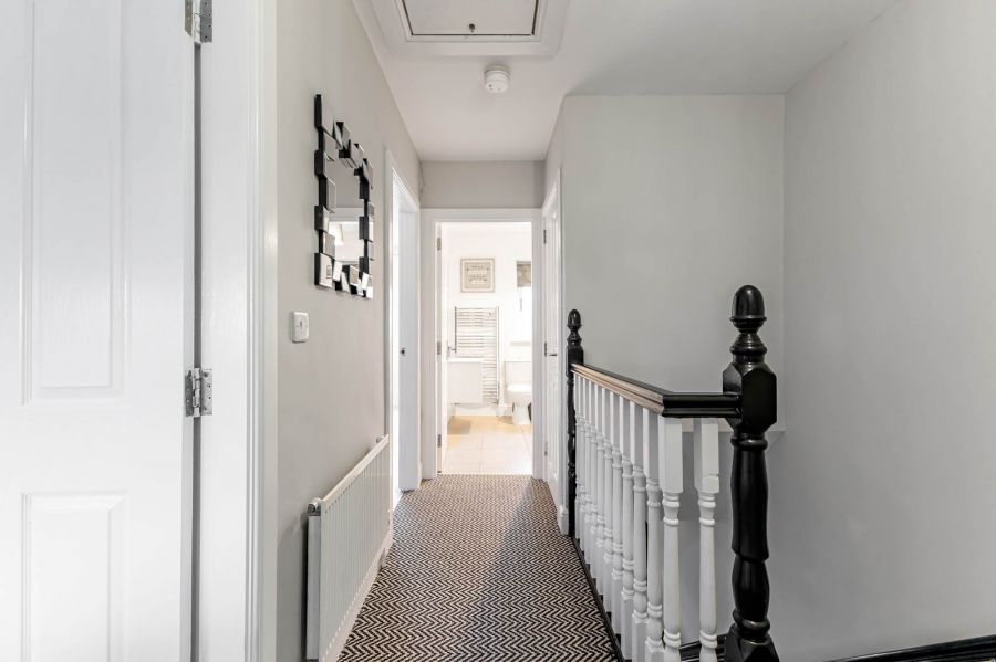 11 Linen Mews