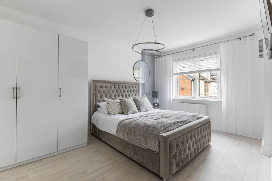 11 Linen Mews