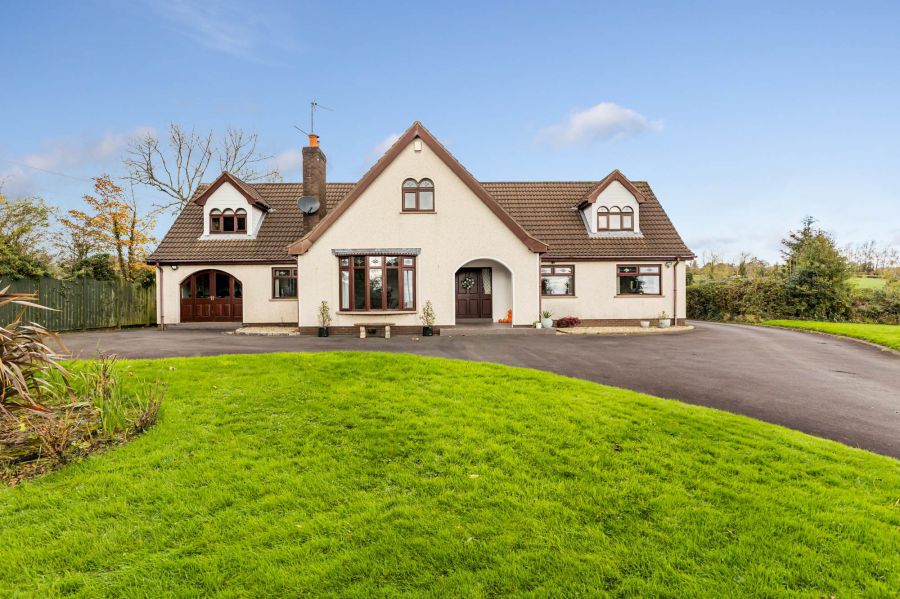 Holly Lodge, 26 Beanstown Road, Lisburn City, Lisburn, BT28 3QS