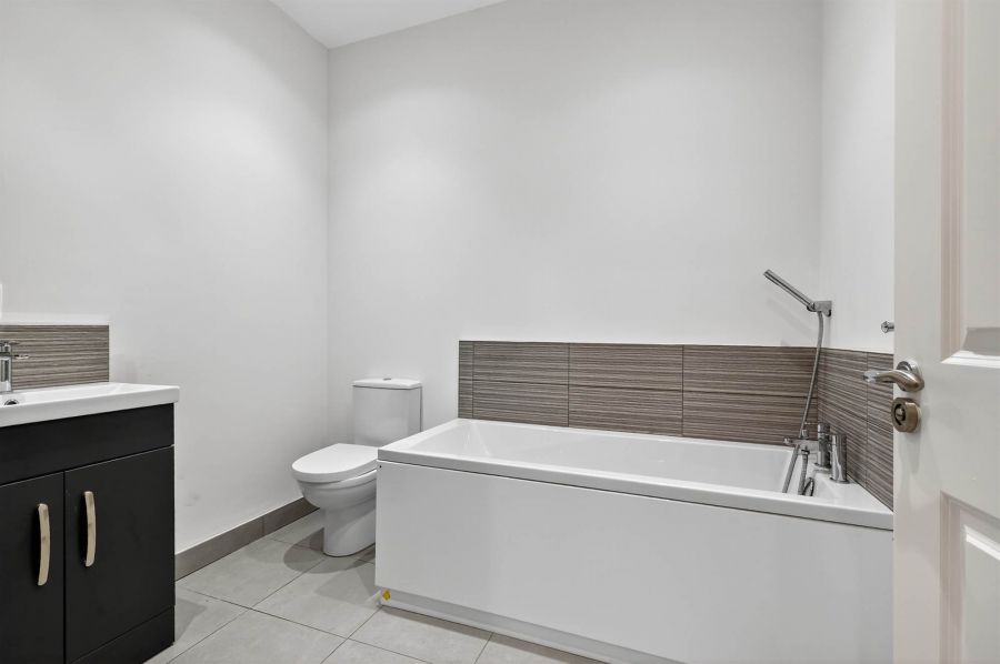 Apt 2 51-53Bridge Street