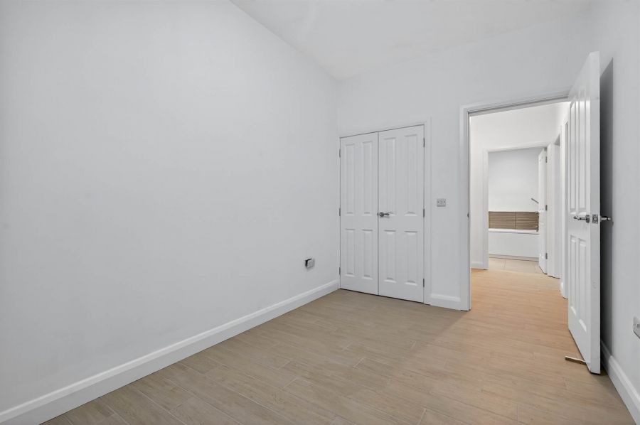 Apt 2 51-53Bridge Street