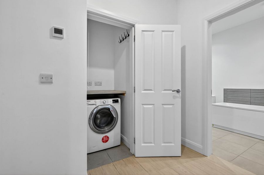 Apt 2 51-53Bridge Street