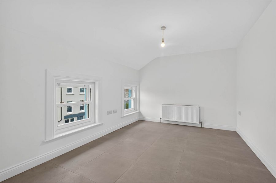 Apt 3 51-53Bridge Street