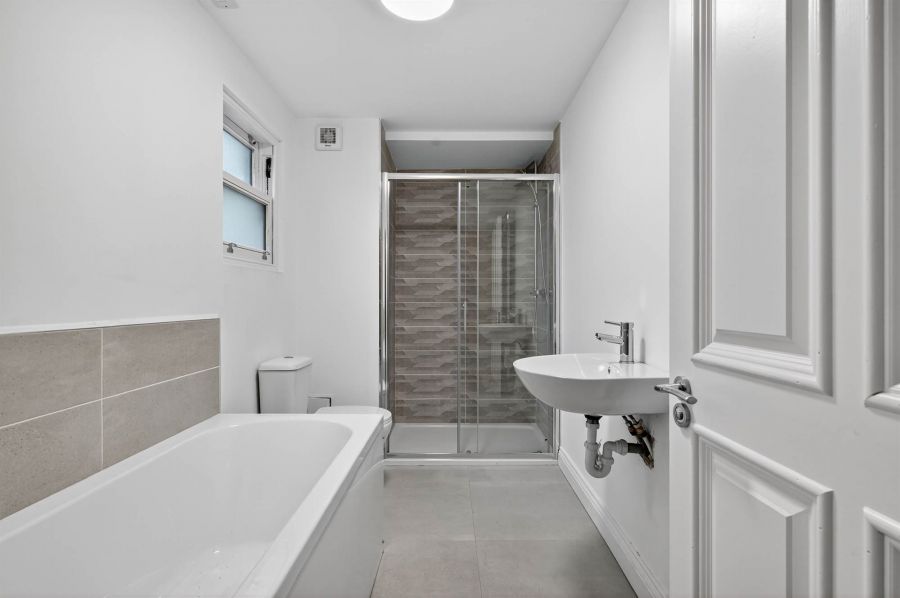 Apt 3 51-53Bridge Street