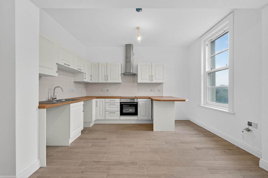 Apt 8 51-53Bridge Street