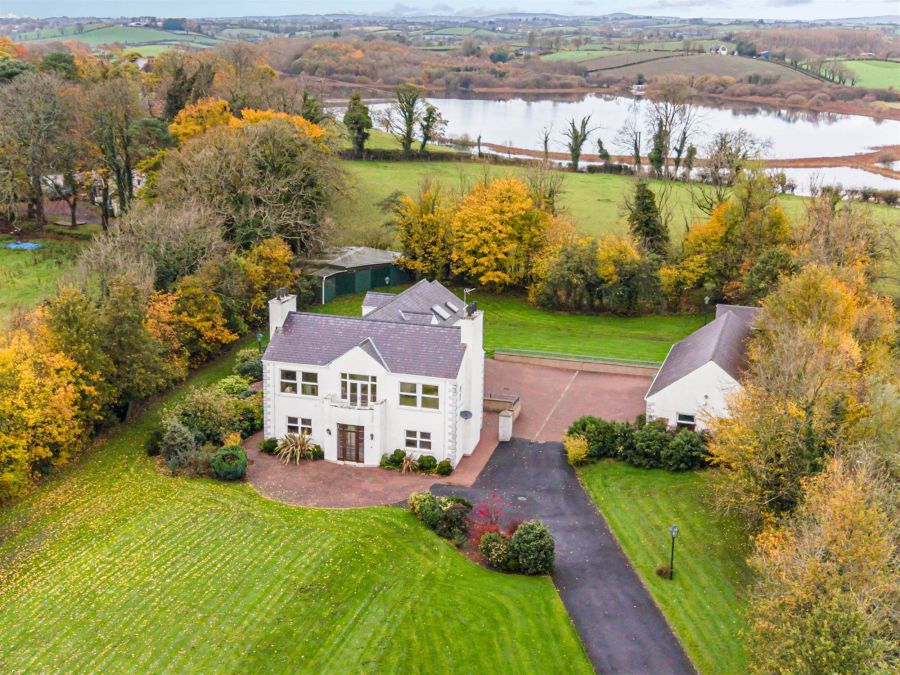 57 Lough Road, Lisburn City, Lisburn, BT27 6TS