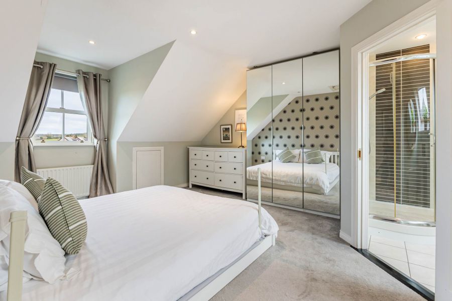 10 Ballantine Gardens