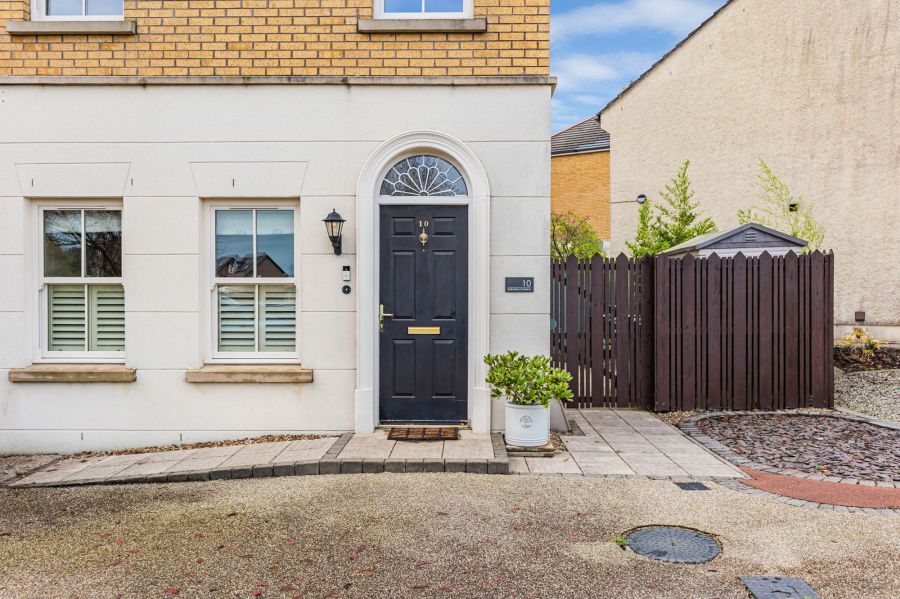 10 Ballantine Gardens