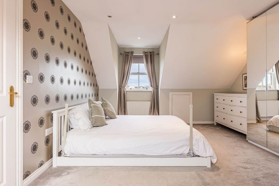 10 Ballantine Gardens