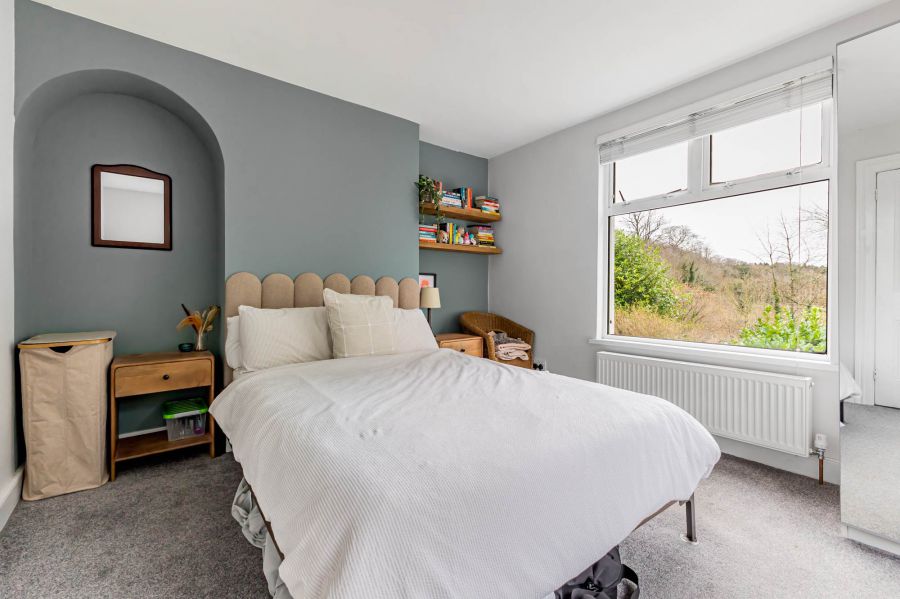 8 Minnowburn Terrace