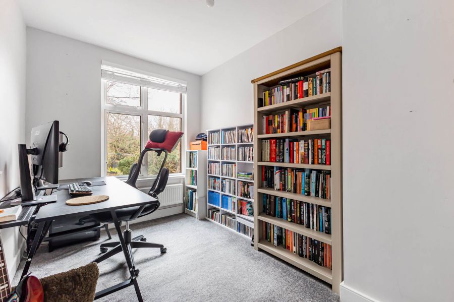 8 Minnowburn Terrace